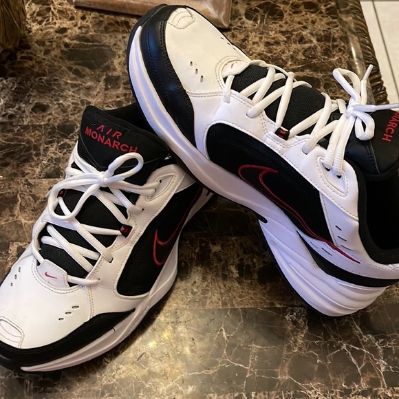 NIKE Shoes - Picture 4 of 5